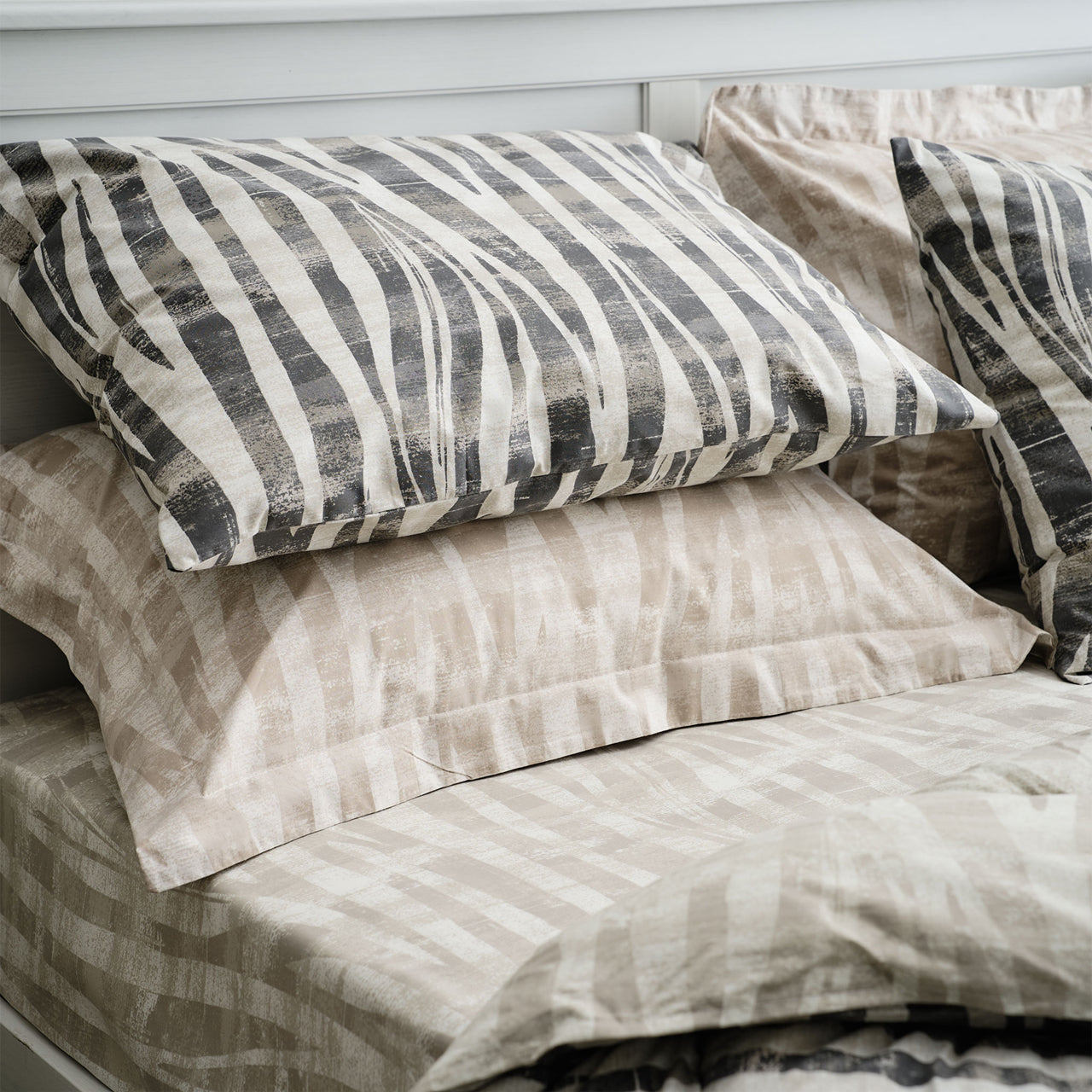 Μαξιλαροθήκες Salonica Safari (Γκρι) Σχέδιο Κατωσέντονο