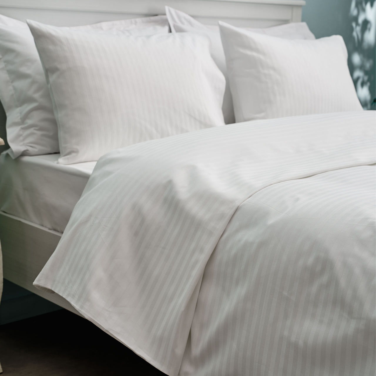 Σεντόνι Υπέρδιπλο με Λάστιχο 180x200+35εκ Satin Stripe Λευκό